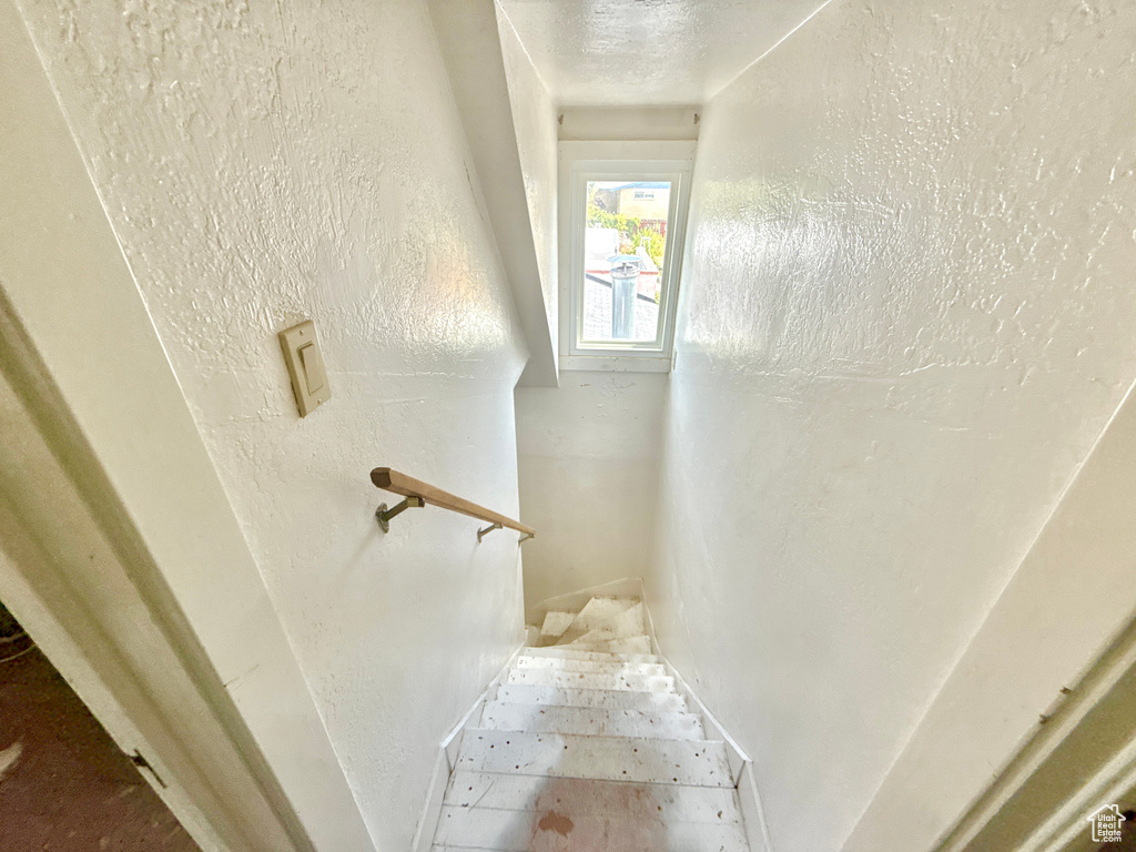 Photo 13 for MLS #2103502 at 298 E Union St