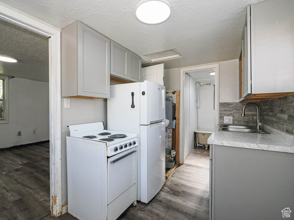 Photo 11 for MLS #2103515 at 3564 S Jefferson Ave