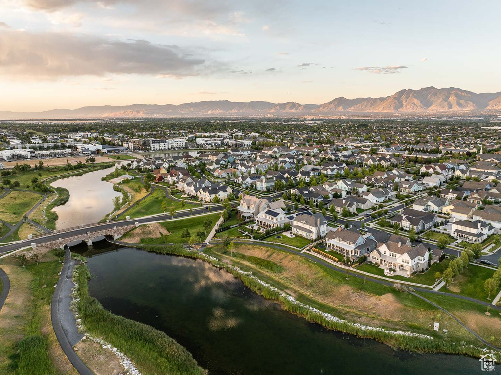 10688 S WATERY WAY South Jordan, UT 84009