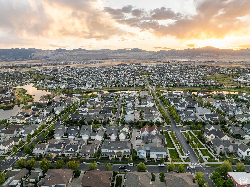 10688 S WATERY WAY South Jordan, UT 84009