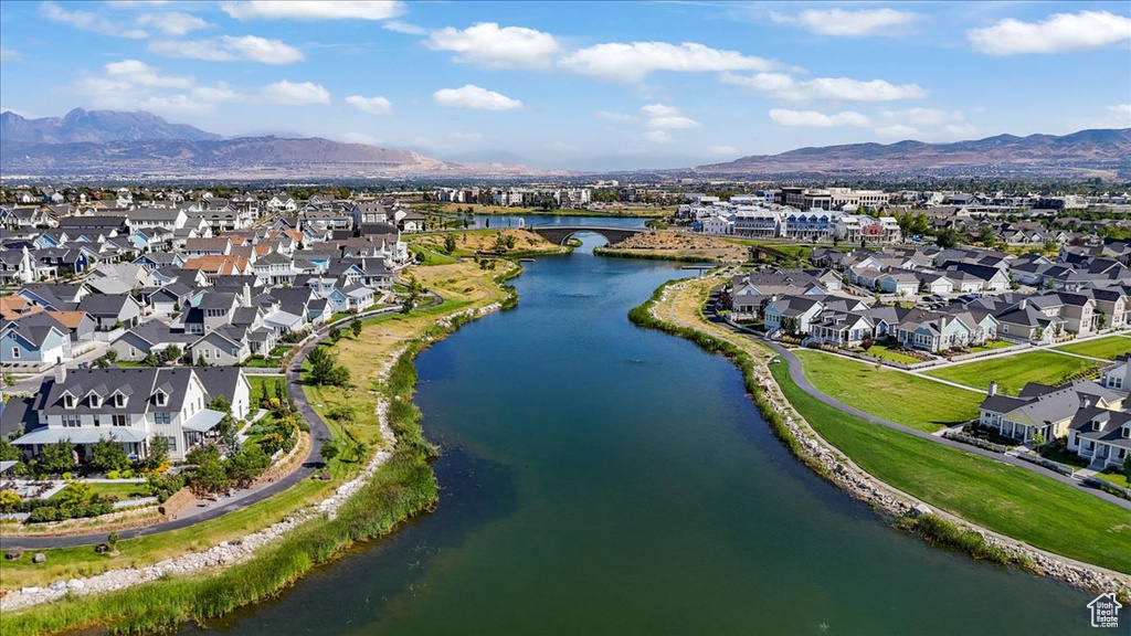 10858 S PORCINI DR South Jordan, UT 84009