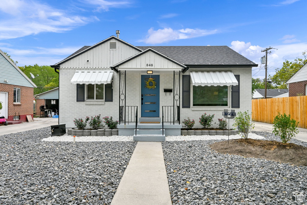 Photo 4 for MLS #2103523 at 848 N Poinsettia Dr