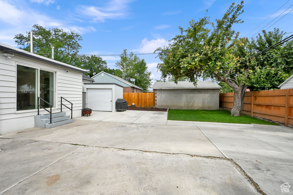 Photo 26 for MLS #2103523 at 848 N Poinsettia Dr