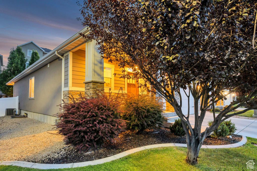 10992 S EUREKA DUNE DR South Jordan, UT 84009