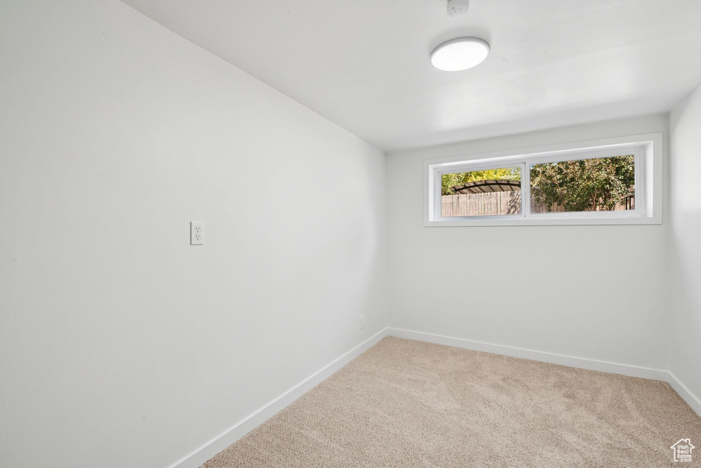 3922 S 2520 W West Valley City, UT 84119