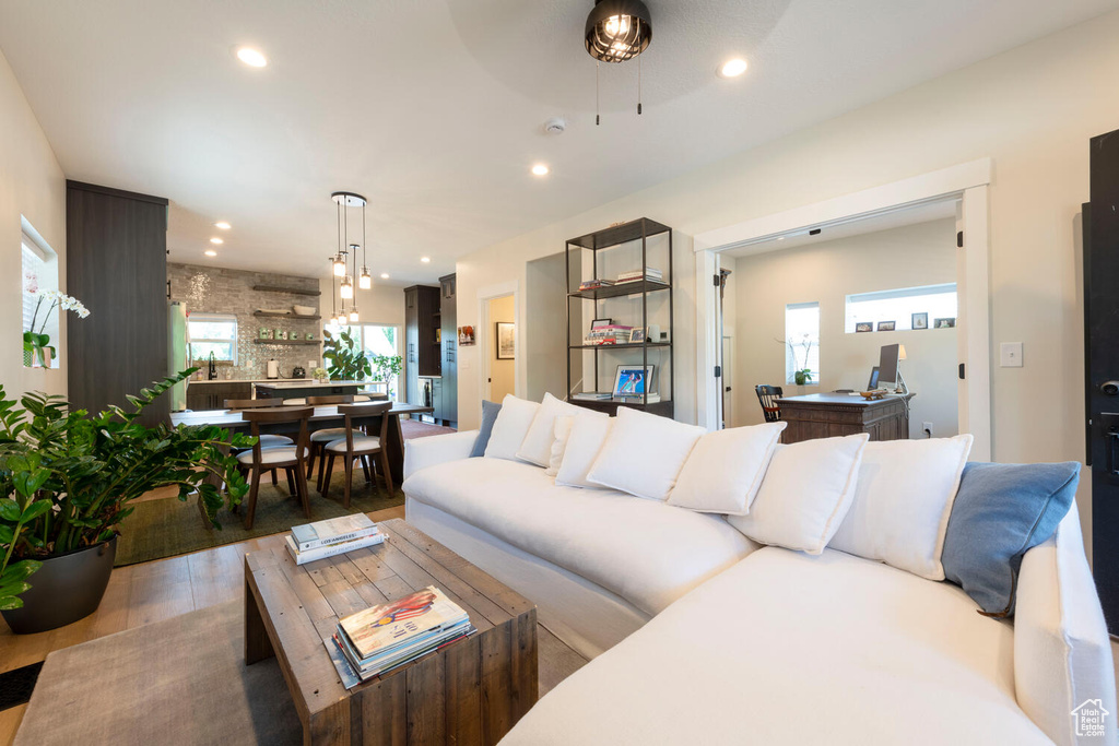 1440 E BRYAN AVE Salt Lake City, UT 84105