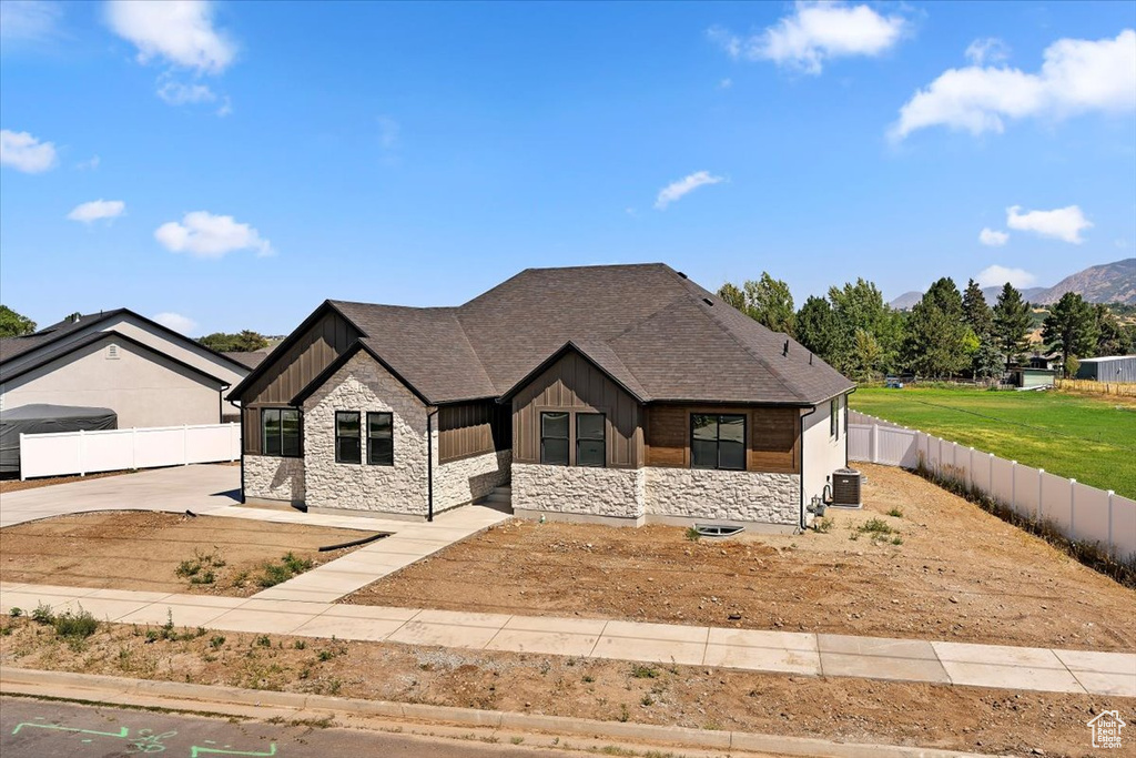 1080 E LESTER DR South Weber, UT 84405