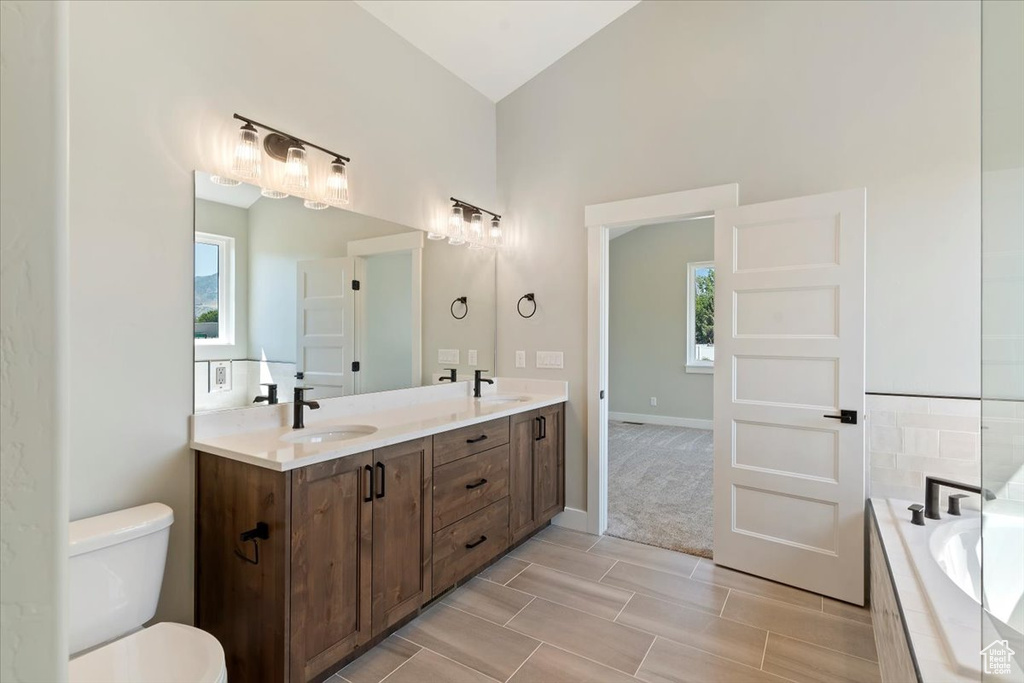 1080 E LESTER DR South Weber, UT 84405