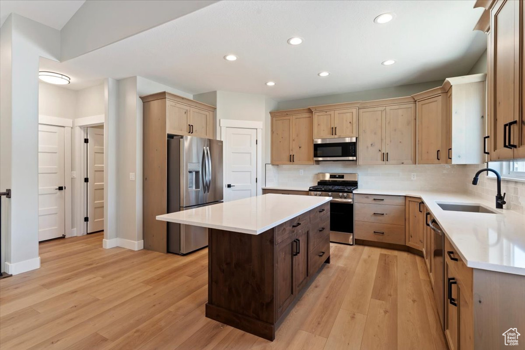 1080 E LESTER DR South Weber, UT 84405