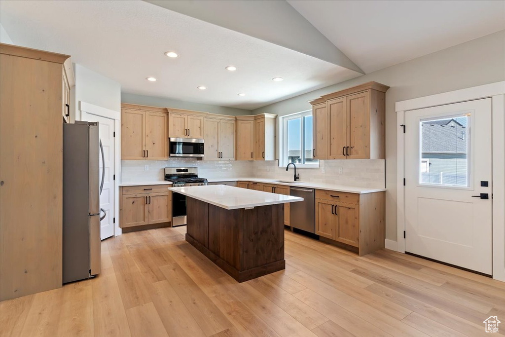 1080 E LESTER DR South Weber, UT 84405