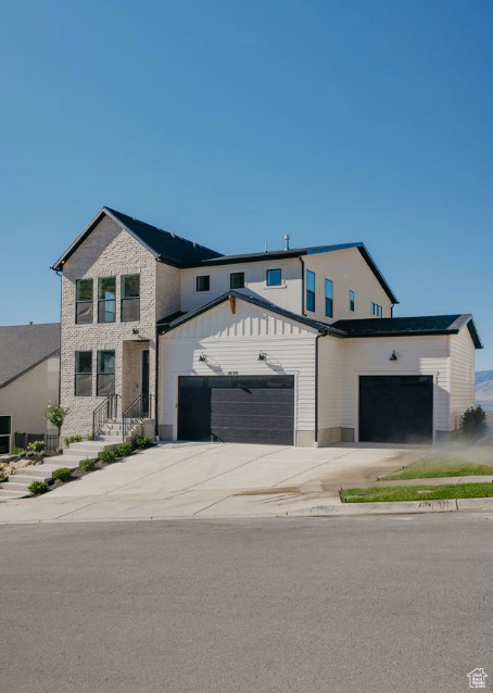 Photo 2 for MLS #2103603 at 1839 W Chaco Cir #106