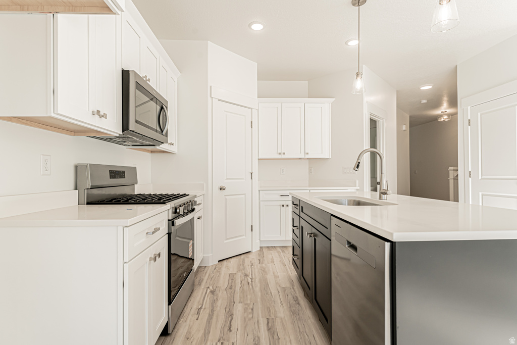 593 W SUNGLEAM LN #2388 Saratoga Springs, UT 84045