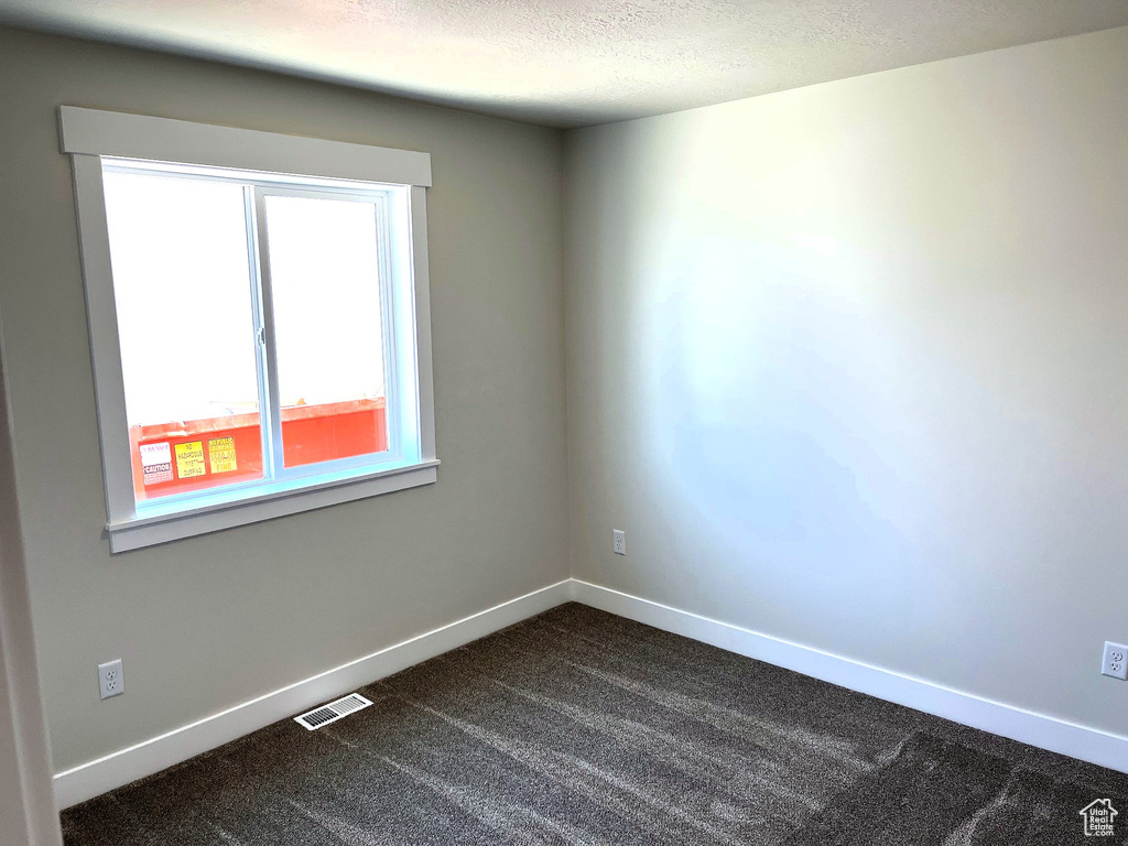 Photo 14 for MLS #2103618 at 1226 N Berra Blvd