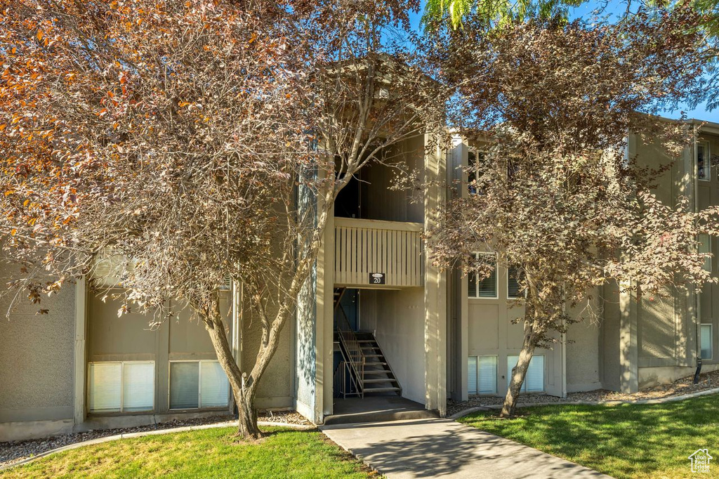 Photo 2 for MLS #2103628 at 55 W Center St #206