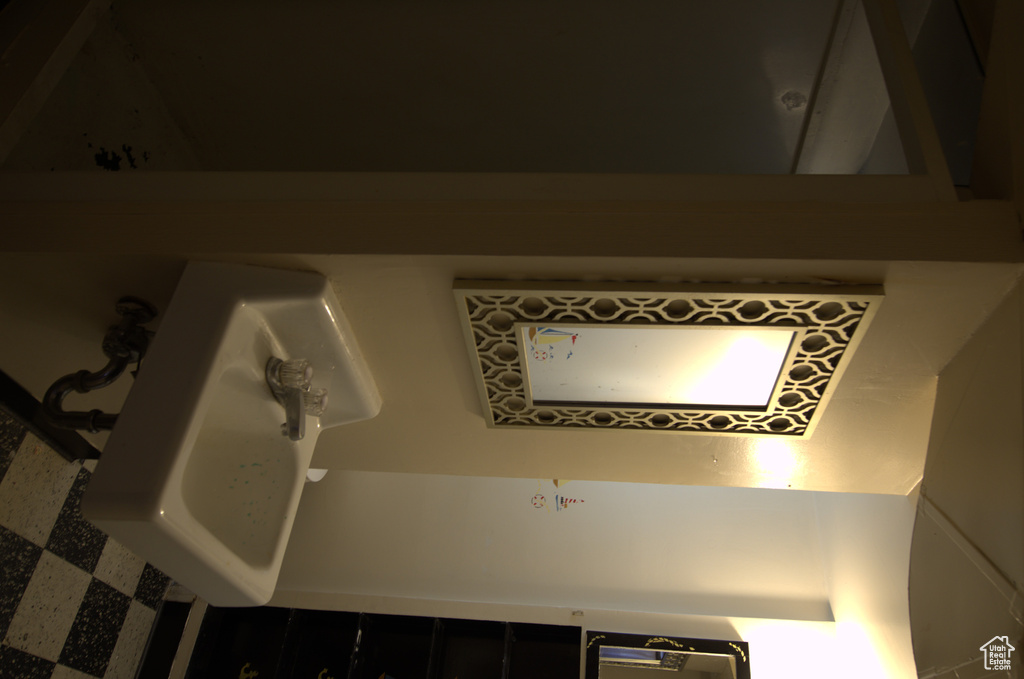 Photo 17 for MLS #2103634 at 291 E 4300 South