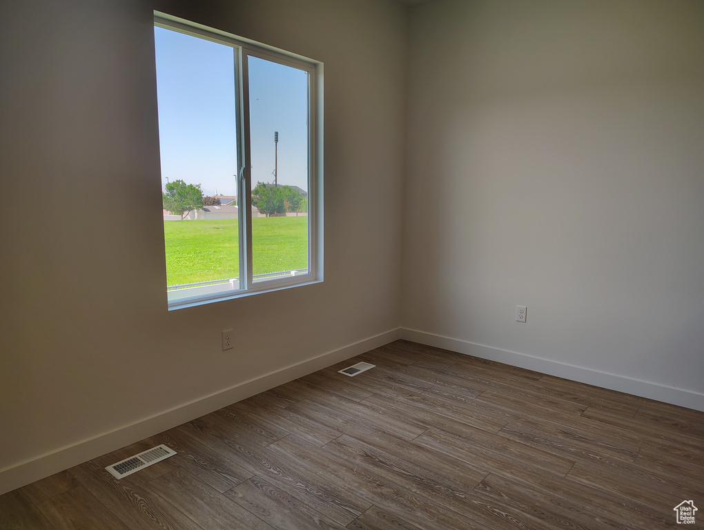Photo 7 for MLS #2103637 at 2057 N Loxley Dr