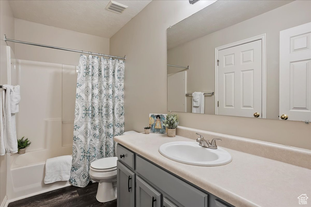 Photo 17 for MLS #2103642 at 699 N Grammercy Ave