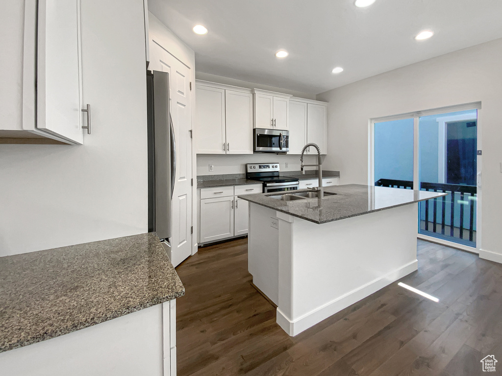 Photo 12 for MLS #2103644 at 5111 W Summerdale Dr