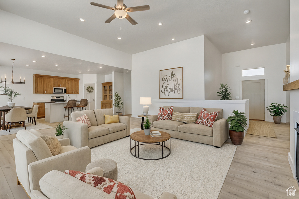 Photo 2 for MLS #2103653 at 328 S Osborne Ct #809