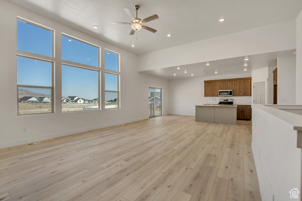 Photo 8 for MLS #2103653 at 328 S Osborne Ct #809