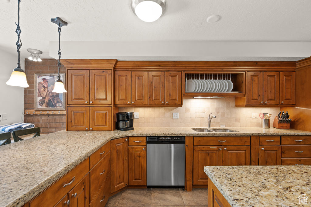 Photo 11 for MLS #2103666 at 1792 Captain Molly Dr #298