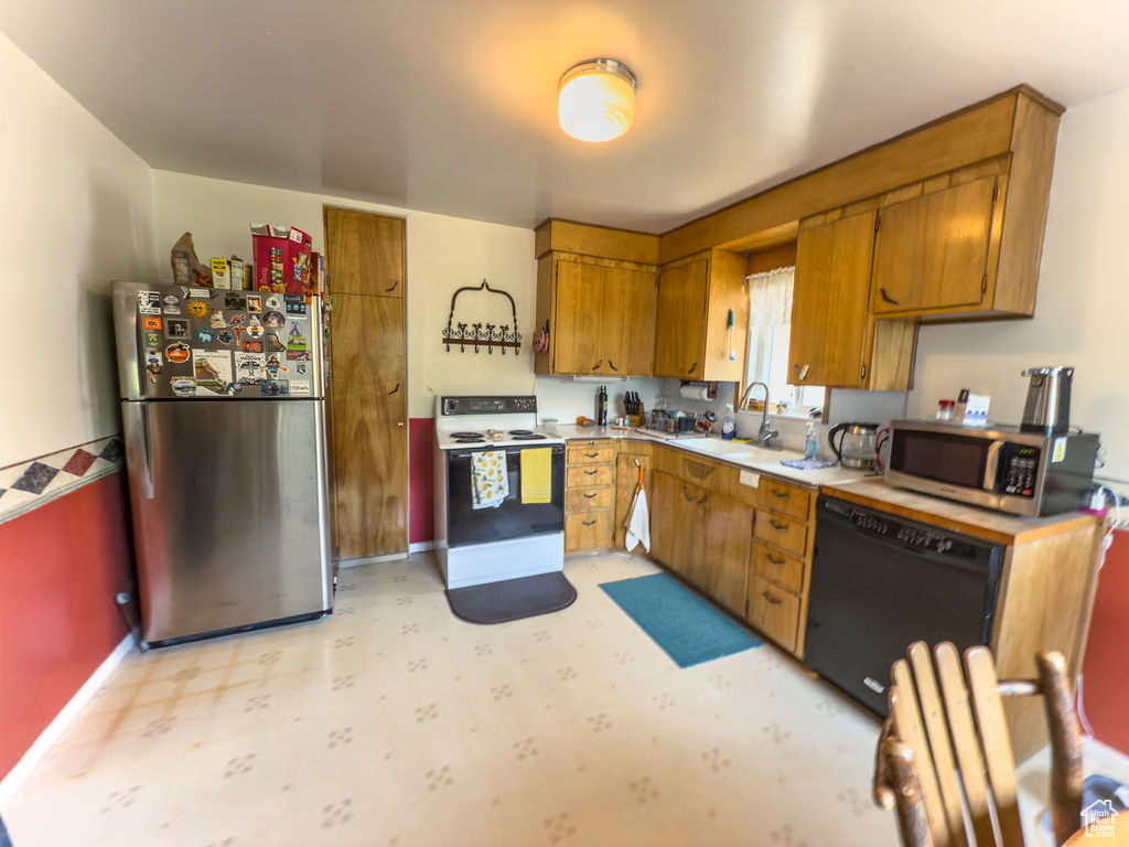 Photo 46 for MLS #2103671 at 1945 W 4100 North