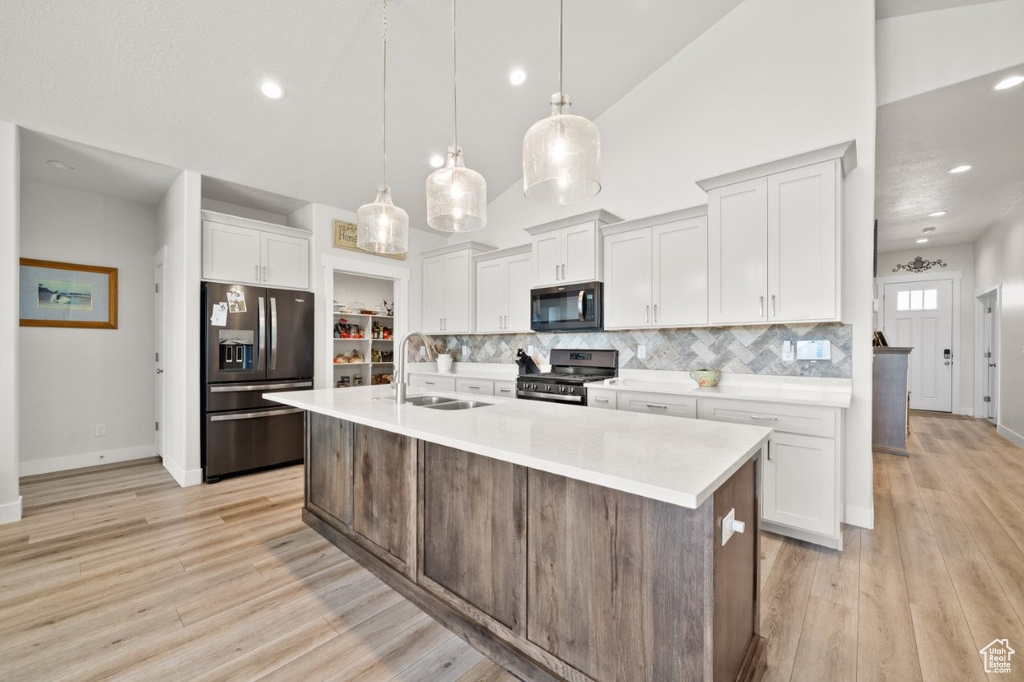 5597 W 5600 S Hooper, UT 84315