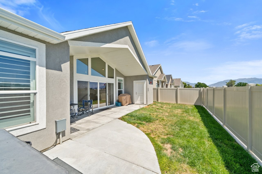 5597 W 5600 S Hooper, UT 84315