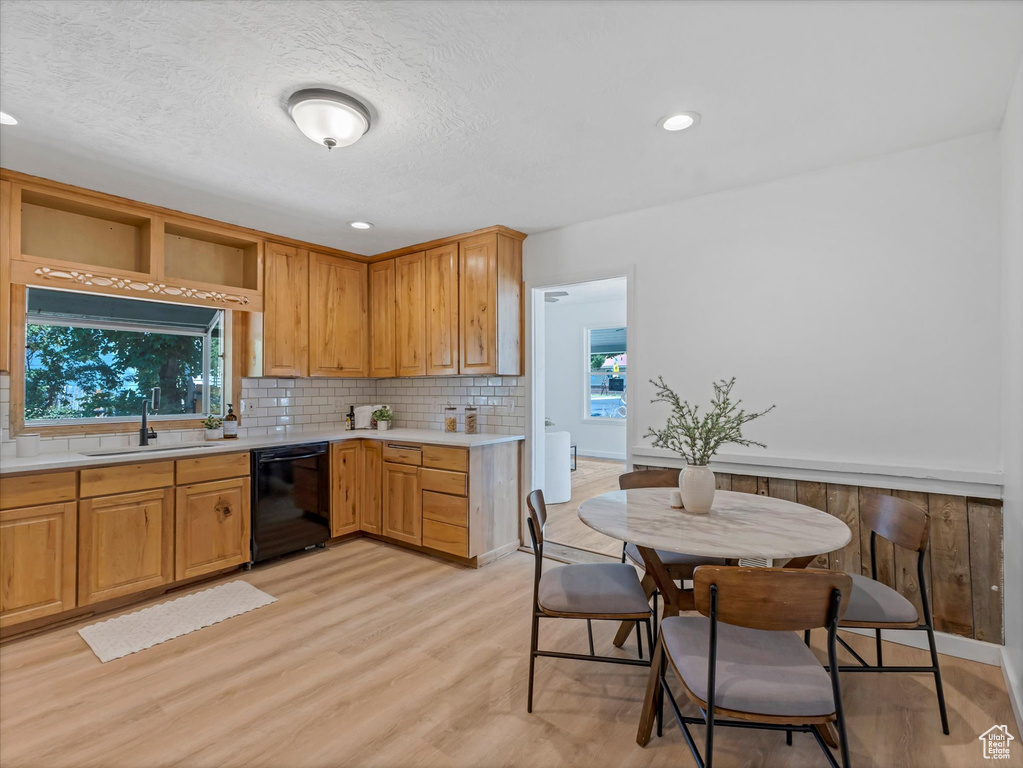Photo 10 for MLS #2103675 at 82 S Main St