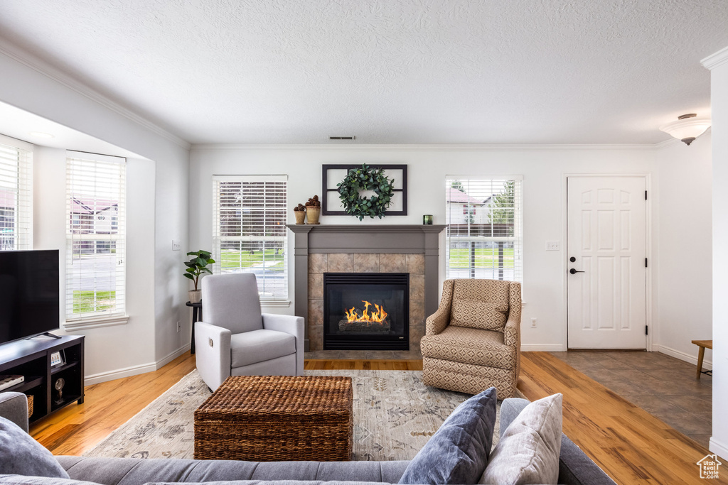 Photo 6 for MLS #2103691 at 893 Zurich Ln