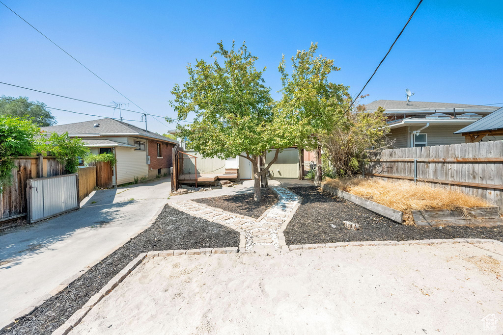 Photo 19 for MLS #2103713 at 352 E Garfield Ave