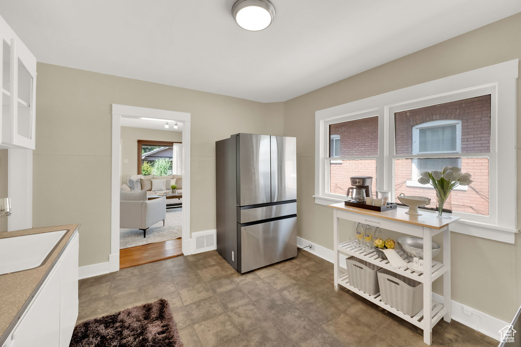Photo 15 for MLS #2103713 at 352 E Garfield Ave