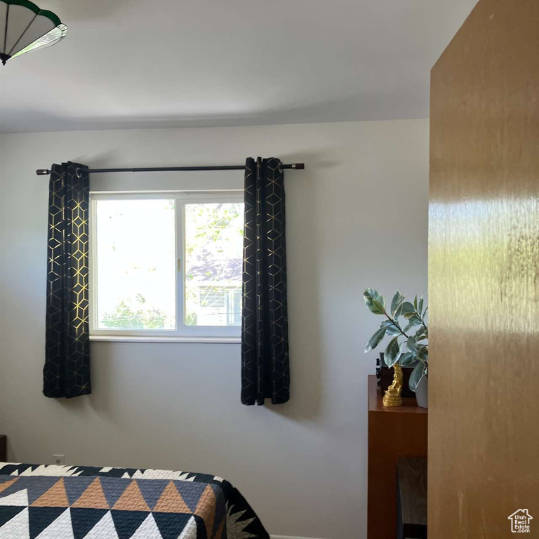 Photo 5 for MLS #2103717 at 938 E Lowell Ave