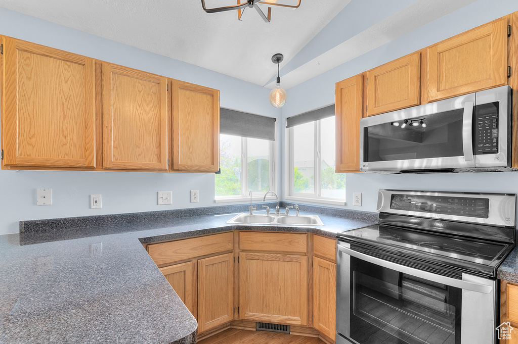 Photo 10 for MLS #2103720 at 341 W 13165 South