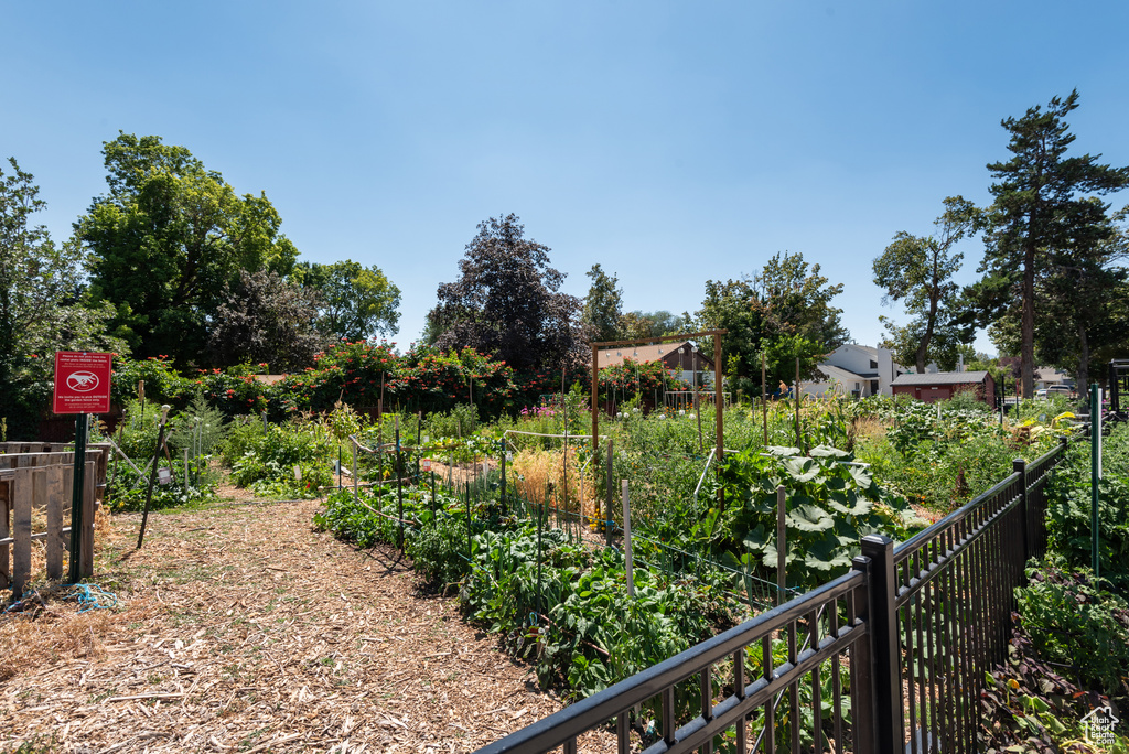 Photo 33 for MLS #2103732 at 241 E Crestone Ave #16A