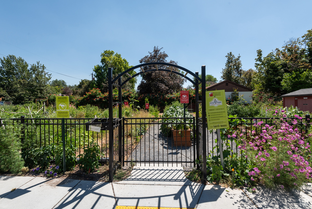 Photo 32 for MLS #2103732 at 241 E Crestone Ave #16A