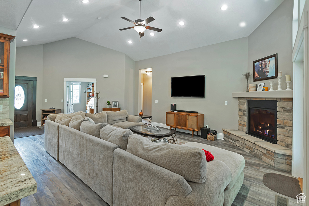 Photo 9 for MLS #2103739 at 870 E 350 South