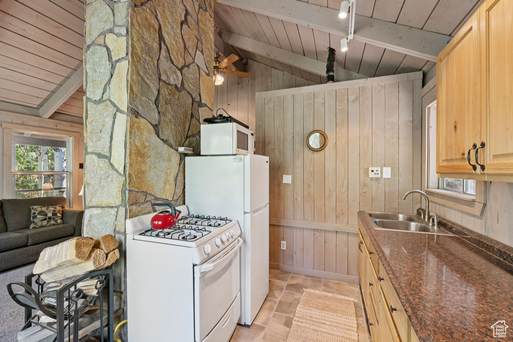 Photo 7 for MLS #2103760 at 10645 Cottonwood Ln #533