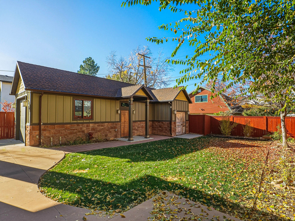 1326 S 1000 E Salt Lake City, UT 84105