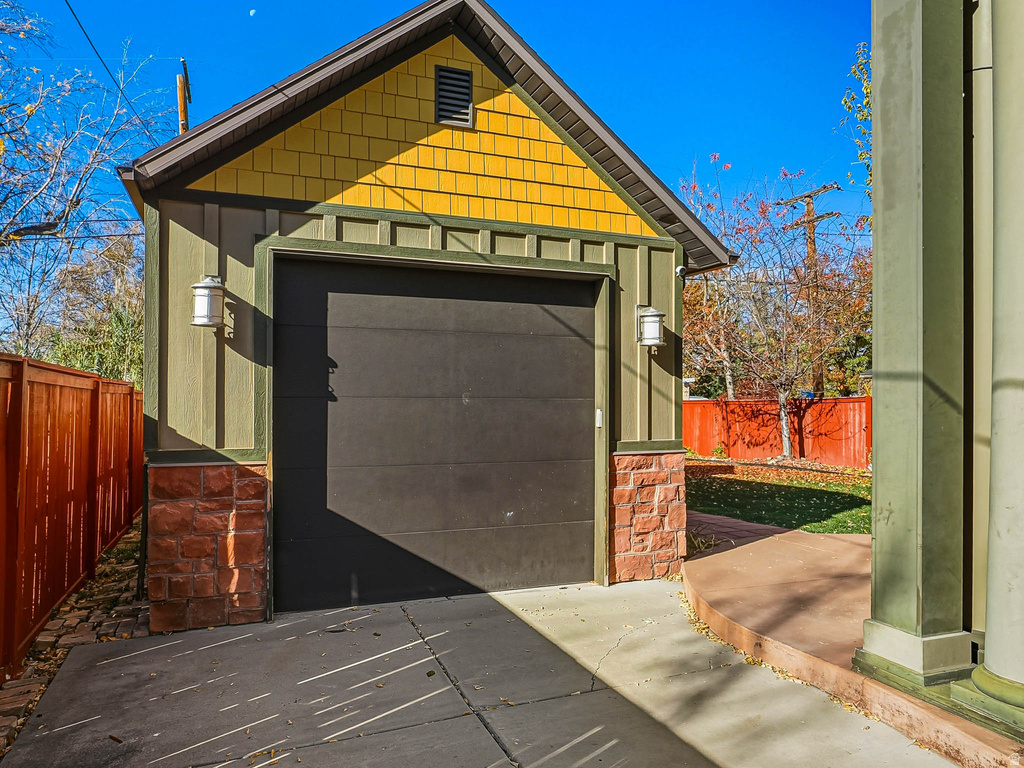 1326 S 1000 E Salt Lake City, UT 84105