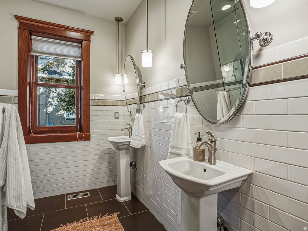 1326 S 1000 E Salt Lake City, UT 84105