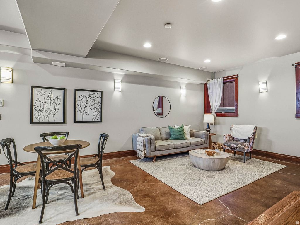 1326 S 1000 E Salt Lake City, UT 84105