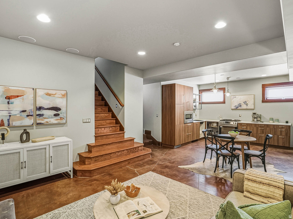 1326 S 1000 E Salt Lake City, UT 84105