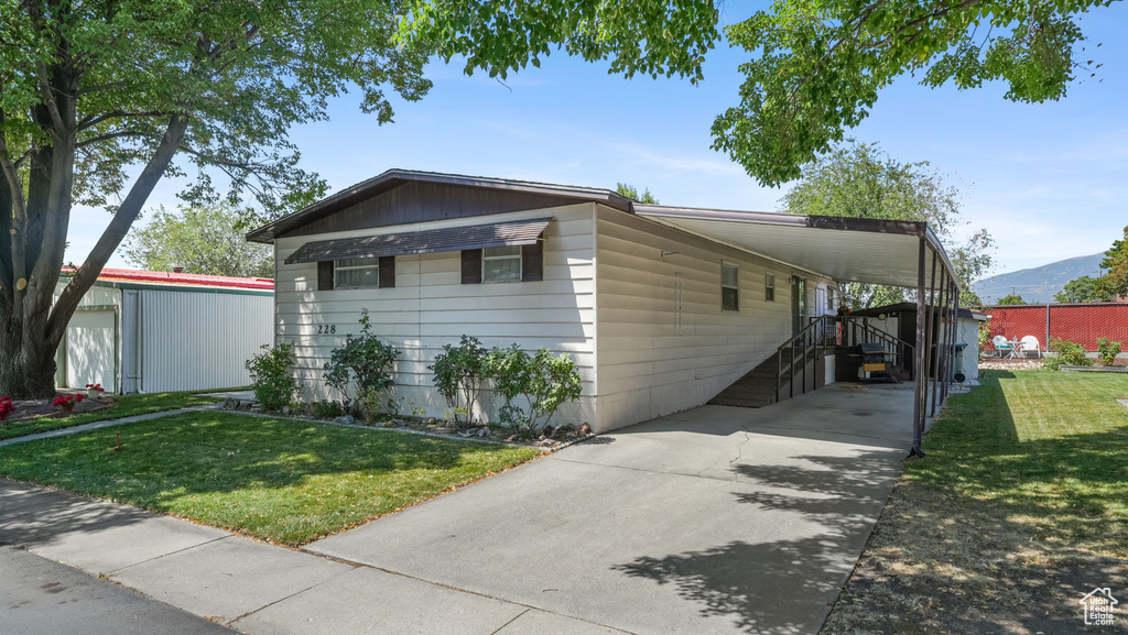 Photo 2 for MLS #2103783 at 120 N 350 West #228