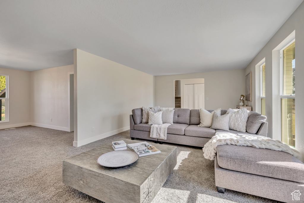 5998 S 3100 W Roy, UT 84067