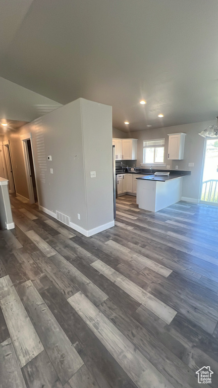 Photo 6 for MLS #2103789 at 4104 N Poplar St