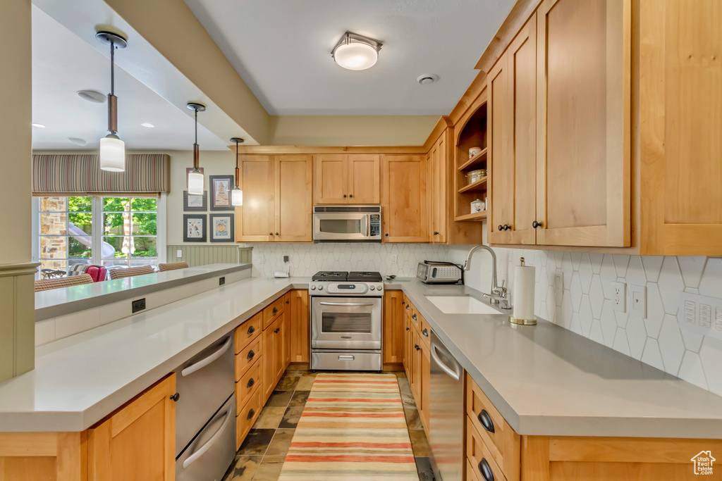 313 W STONE GATE LN Provo, UT 84604