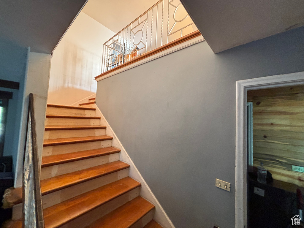 102 S MAIN ST Paris, ID 83261