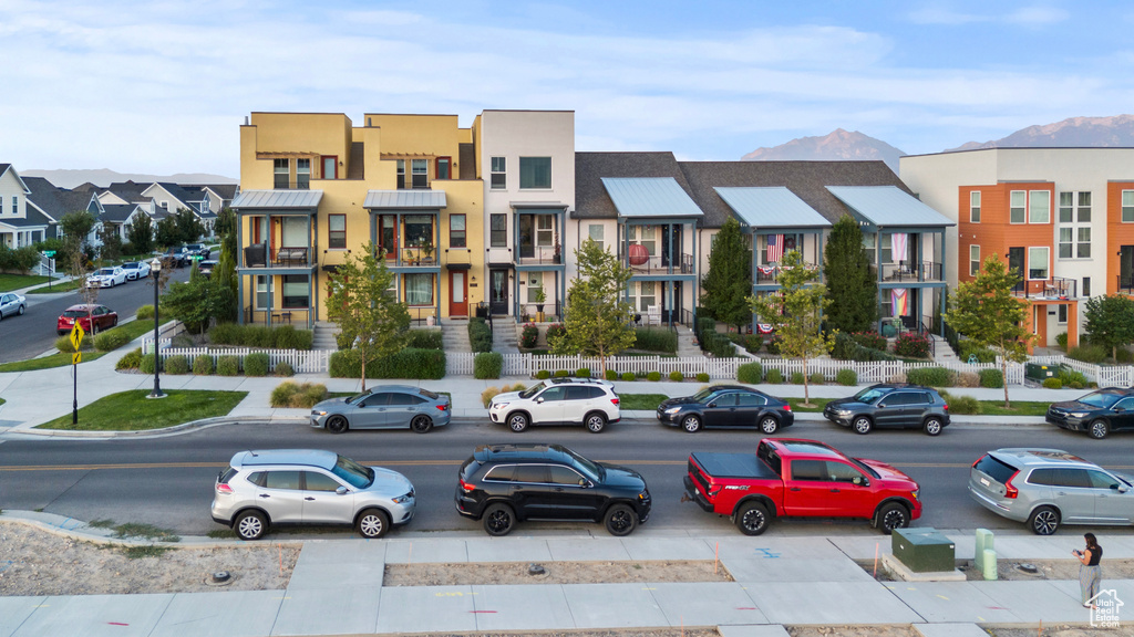 11011 S LAKE RUN RD South Jordan, UT 84009