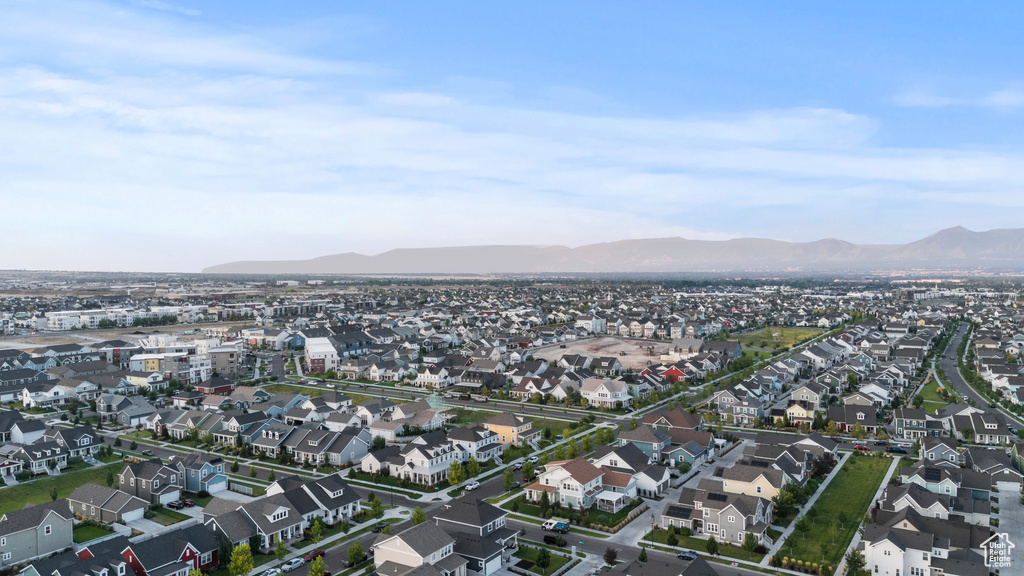 11011 S LAKE RUN RD South Jordan, UT 84009